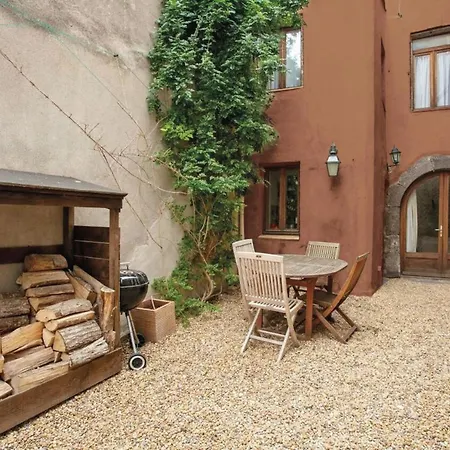 Charming And Quaint 2-bed House In *