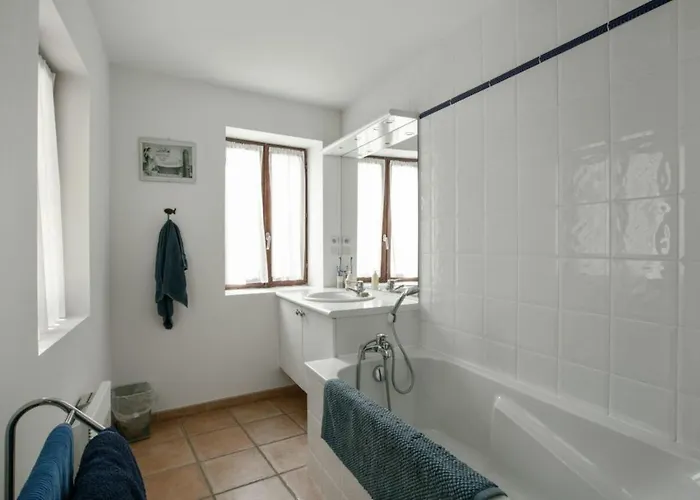 18th Century 2-bed House Sleeps 6 *