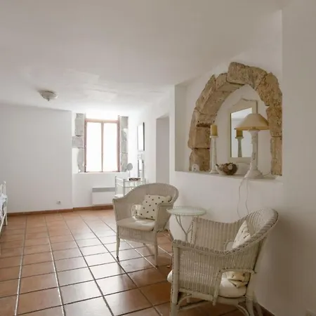 18th Century 2-bed House Sleeps 6 Tatil Evi Marseillan (Herault)