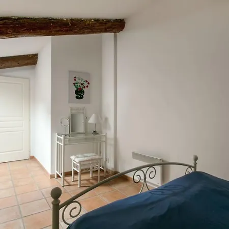 Tatil Evi 18th Century 2-bed House Sleeps 6