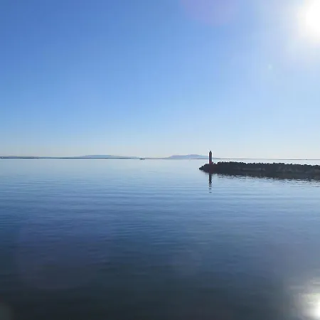 Tatil Evi 18th Century 2-bed House Sleeps 6 Marseillan (Herault)